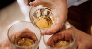 can delta-8 gummies combine with alcohol